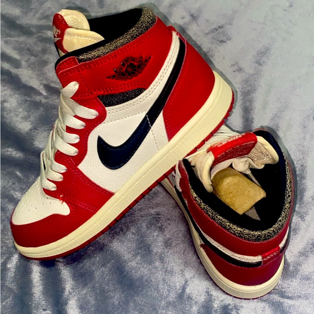 Jordan 1 “ lost and found”